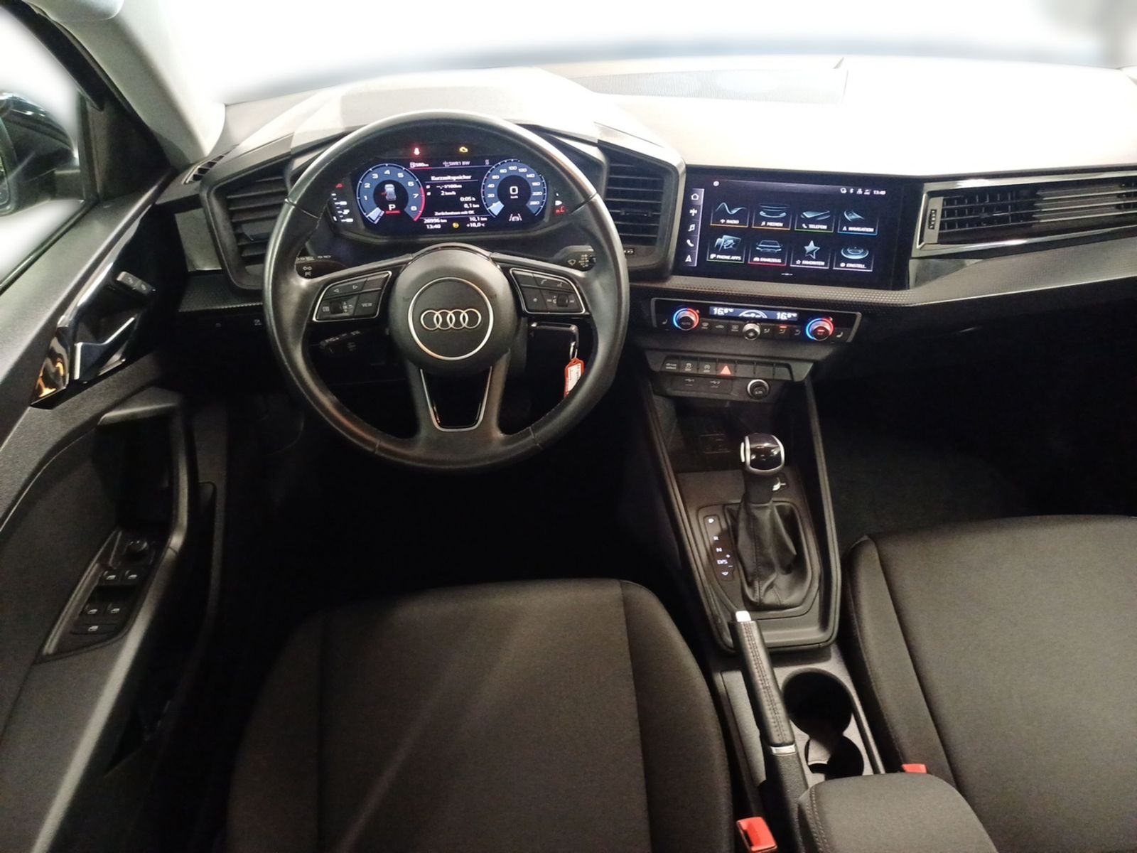 Audi A1 Sportback - Samsaru's Car Outlet