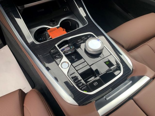 BMW X5 XDRIVE50E Sportpaket HUD Luftfederung AD Nive