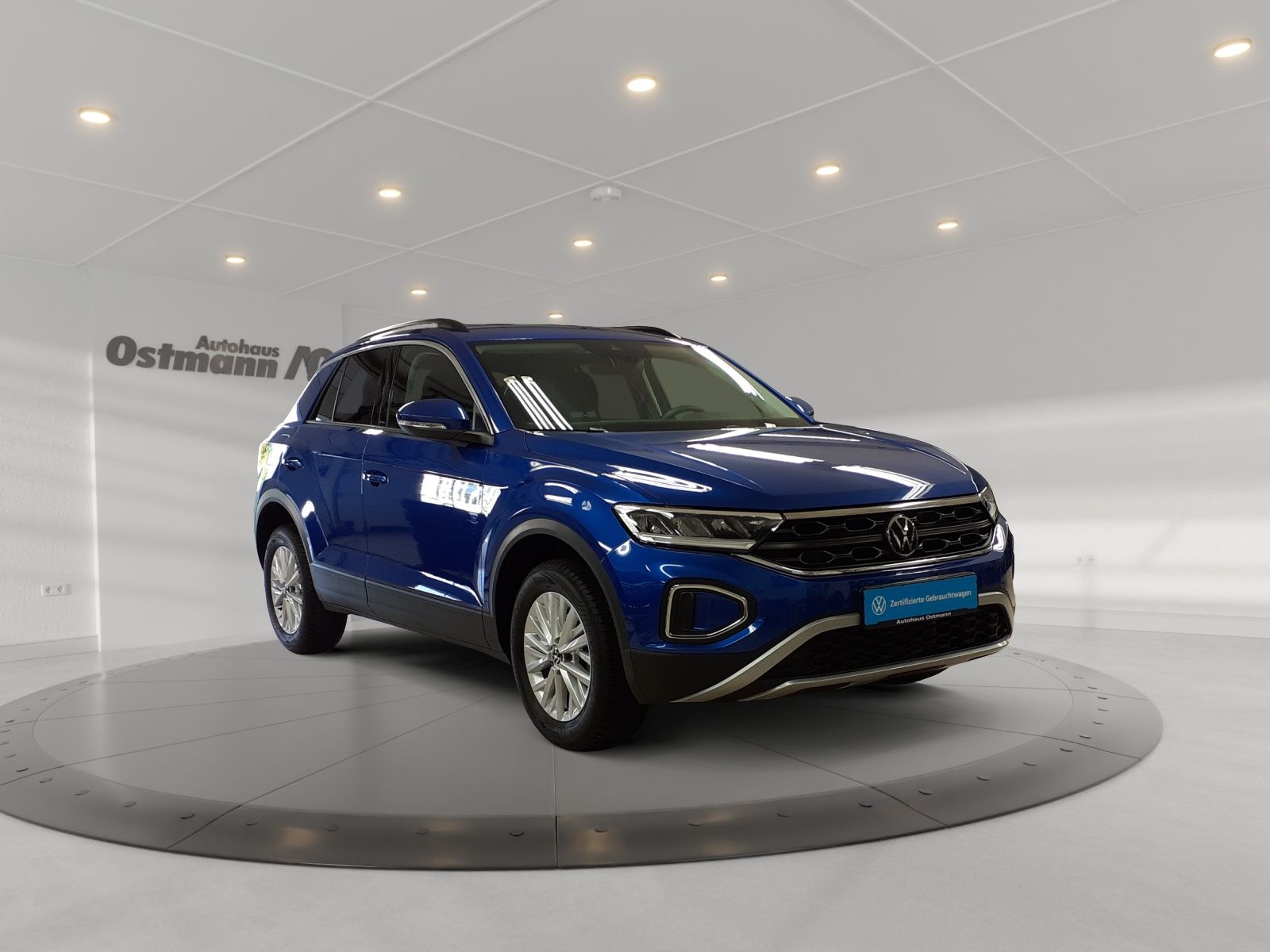 Volkswagen T-Roc 1.0TSI Life - Samsaru's Car Outlet