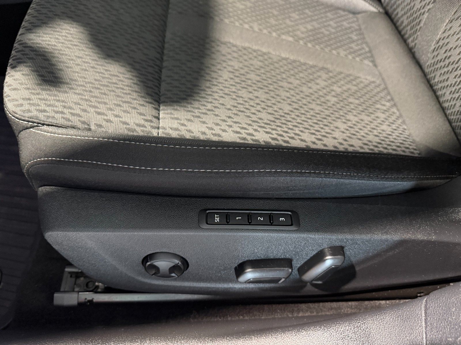 Skoda Octavia Combi First Edition iV - Samsaru's Car Outlet