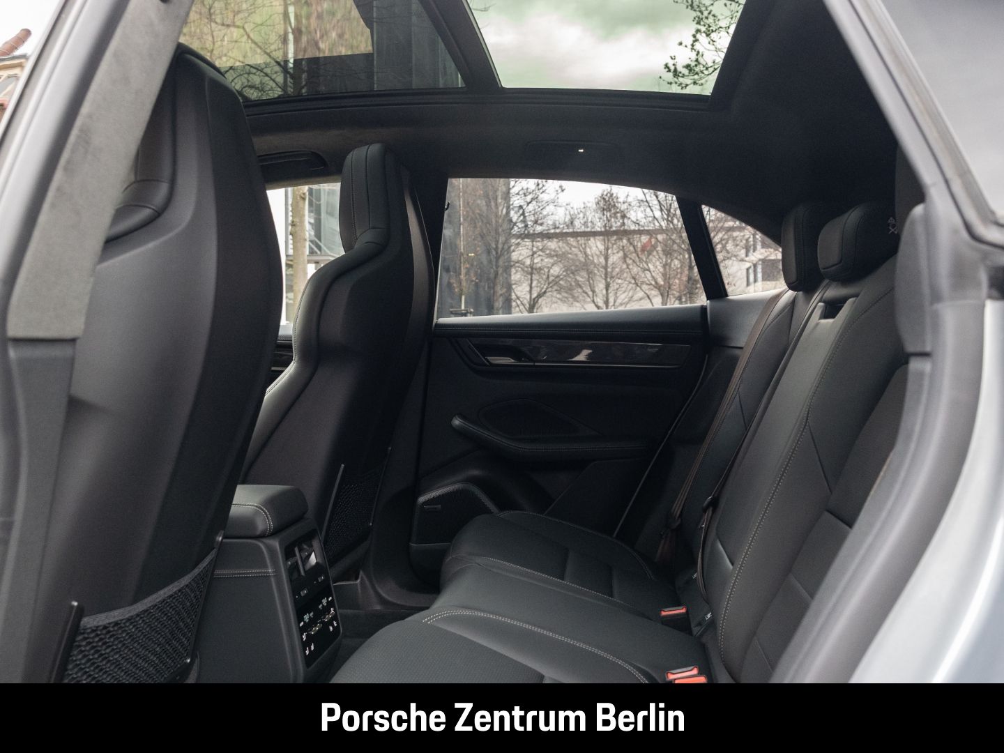 Porsche Macan Turbo HA-Lenkung Surround View 21-Zoll