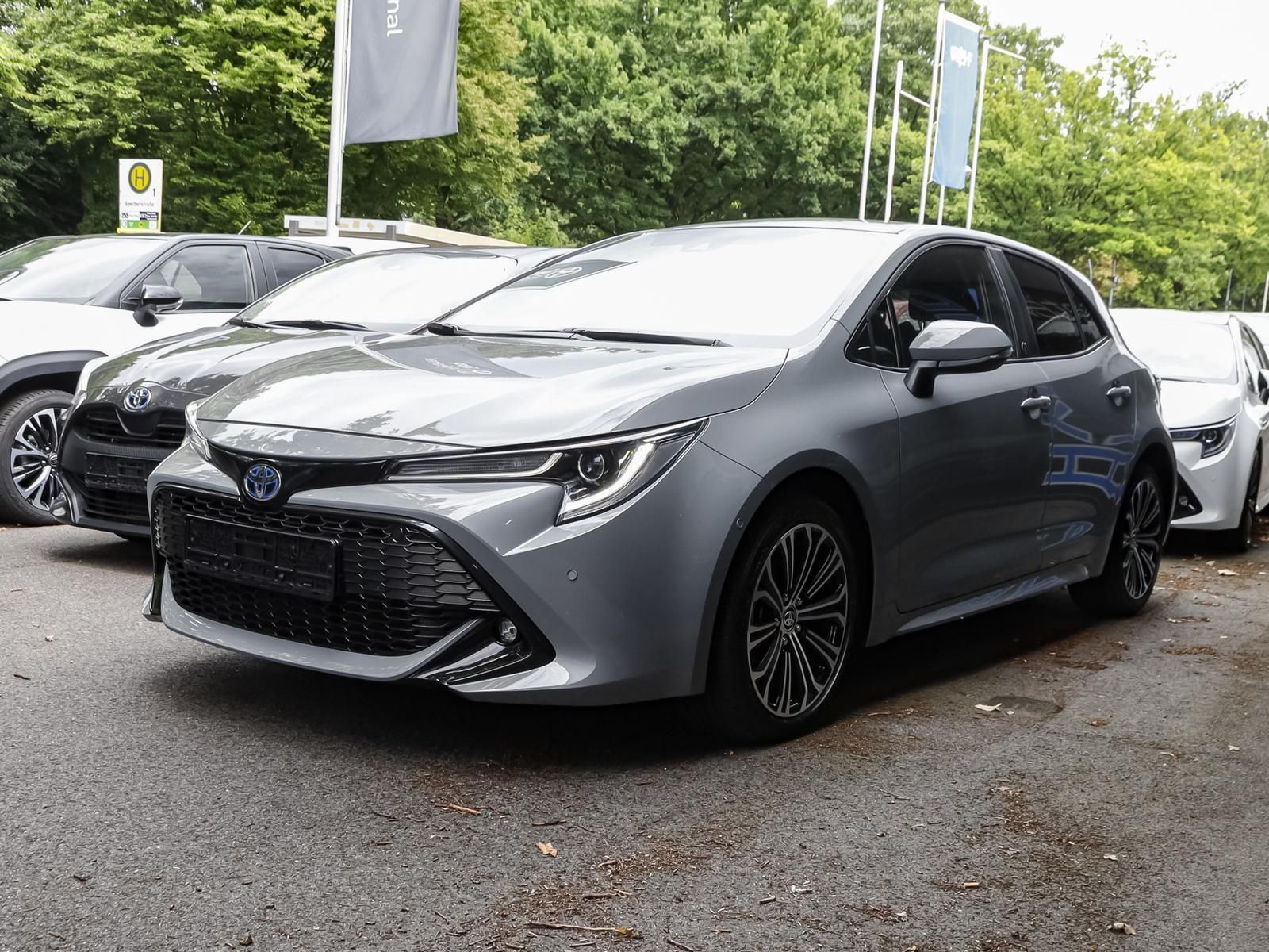 Toyota Corolla 1.8 HYBRID - Samsaru's Car Outlet