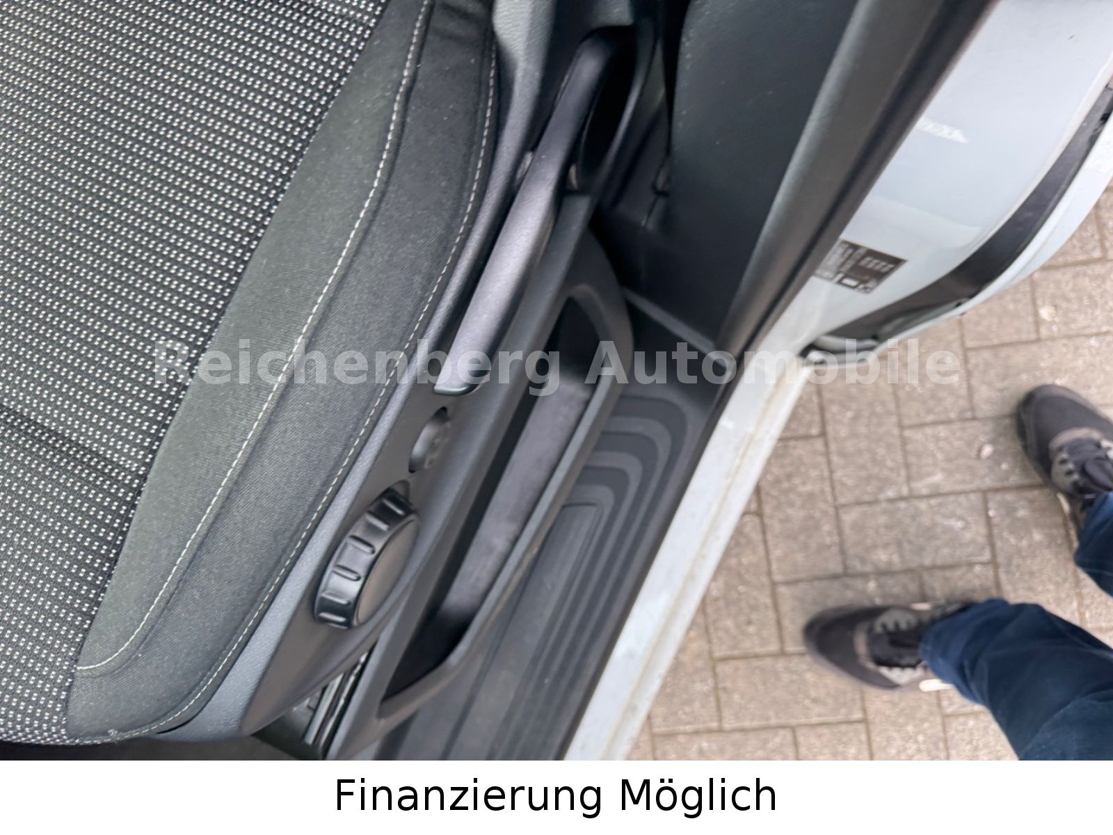 Mercedes-Benz V 250 - Samsaru's Car Outlet