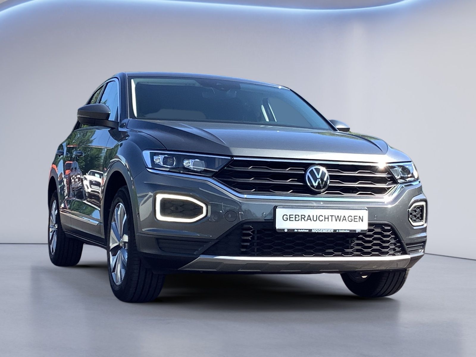Volkswagen T-Roc 1.5TSI DSG STYLE - Samsaru's Car Outlet