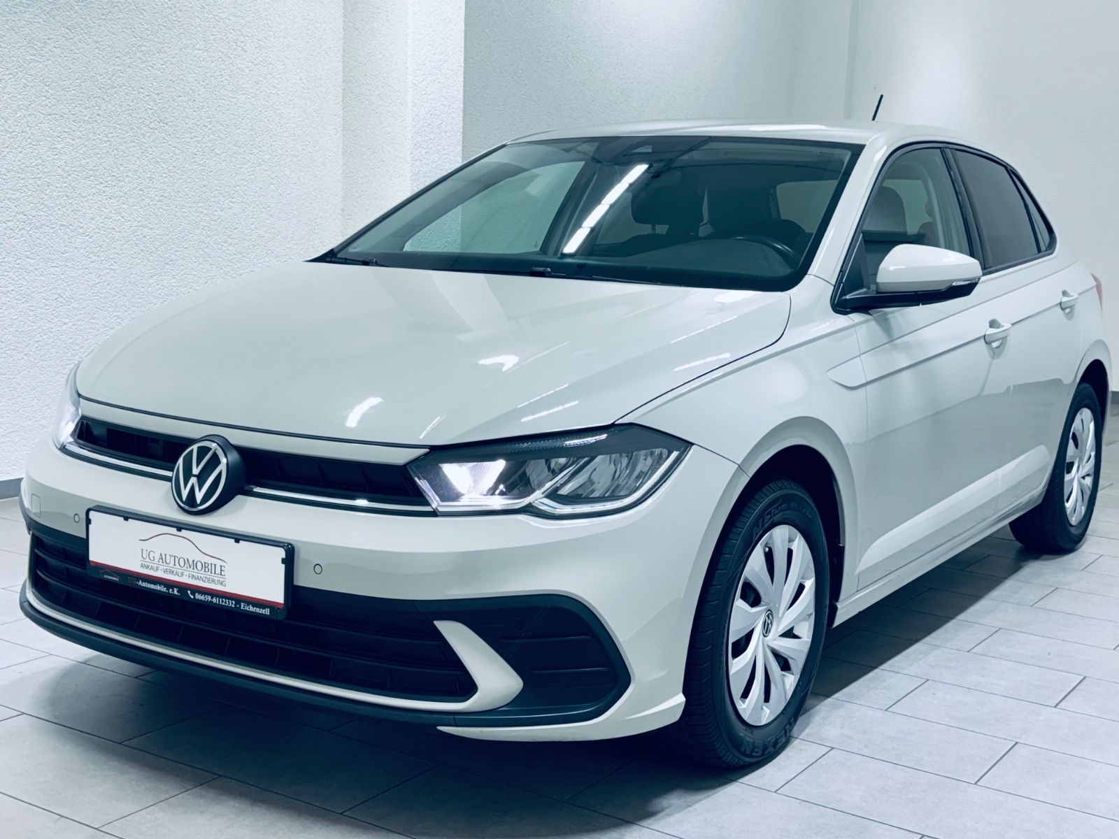 Volkswagen Polo VI Life 1.0 TSI - Samsaru's Car Outlet