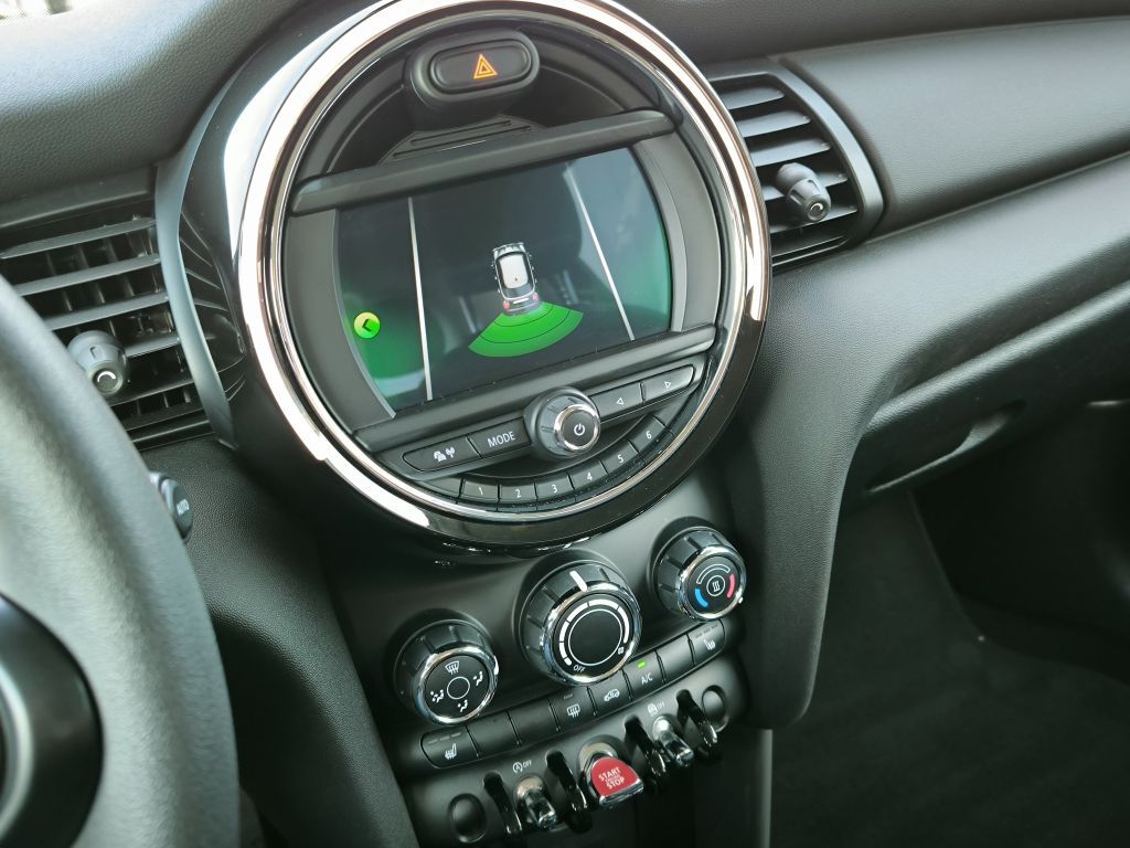 MINI Mini One - Samsaru's Car Outlet