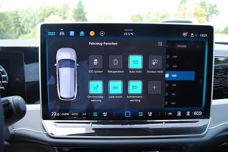 Volkswagen Passat 1.5 eHybrid DSG Elega.AHK.Navi-Max.HUD