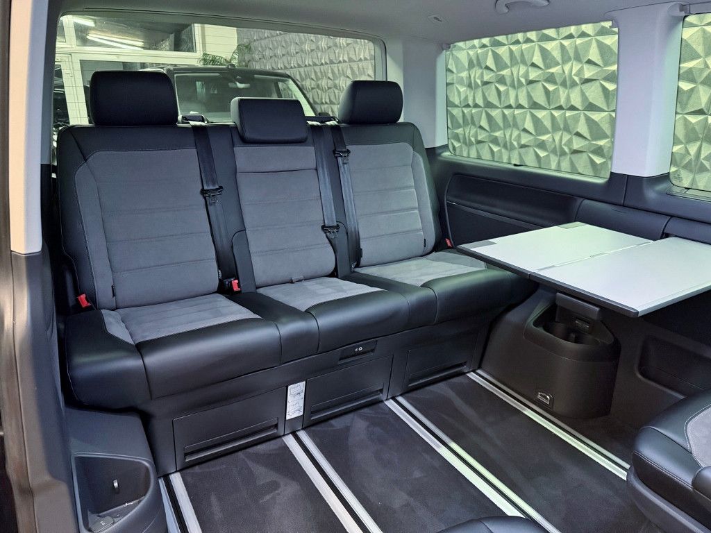 Volkswagen T6.1 Multivan 2.0 TDI DSG 4Motion - Samsaru's Car Outlet