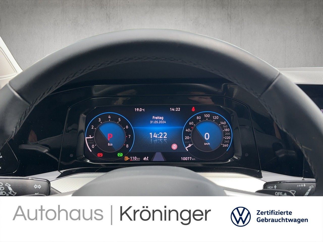Volkswagen Golf VIII Variant MOVE 1.5 eTSI DSG - Samsaru's Car Outlet