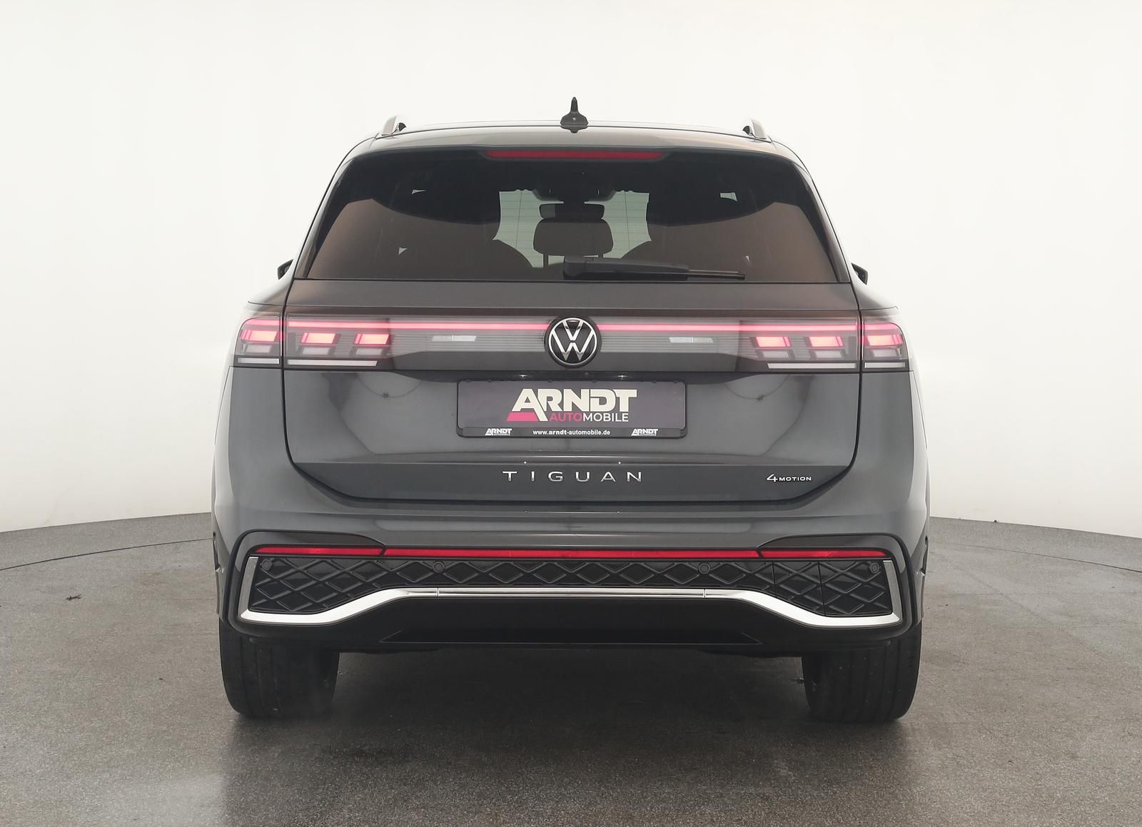Volkswagen Tiguan 2.0 TDI 4M DSG R-Line Leder Pano Navi 360