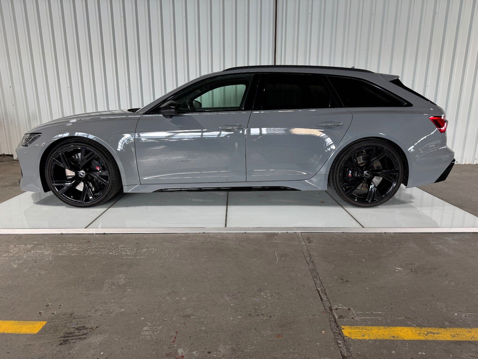 Audi RS6 Avant 4.0TFSI Quattro Luft B&O Miltek Sport