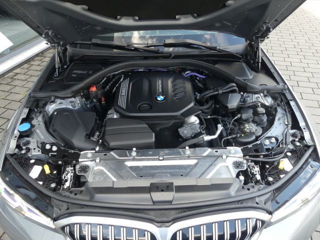 BMW 320 d xDriv Tou M SportACC°AHK°Stdhzg°eLSitze