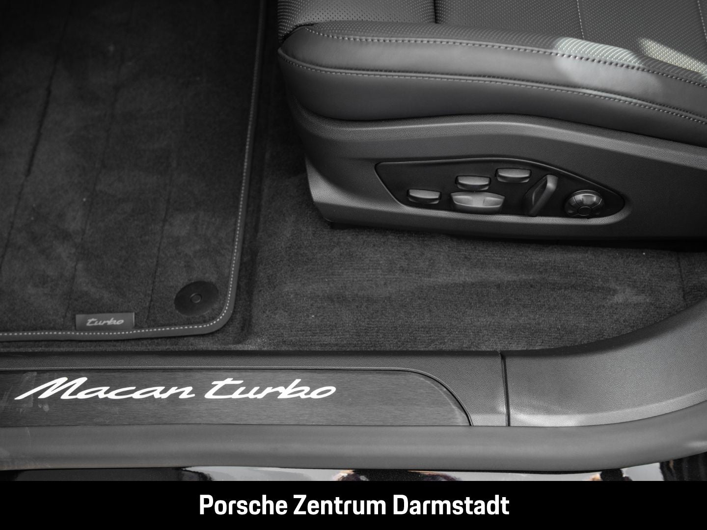 Porsche Macan Turbo BOSE Panoramadach Rückfahrkamera LED