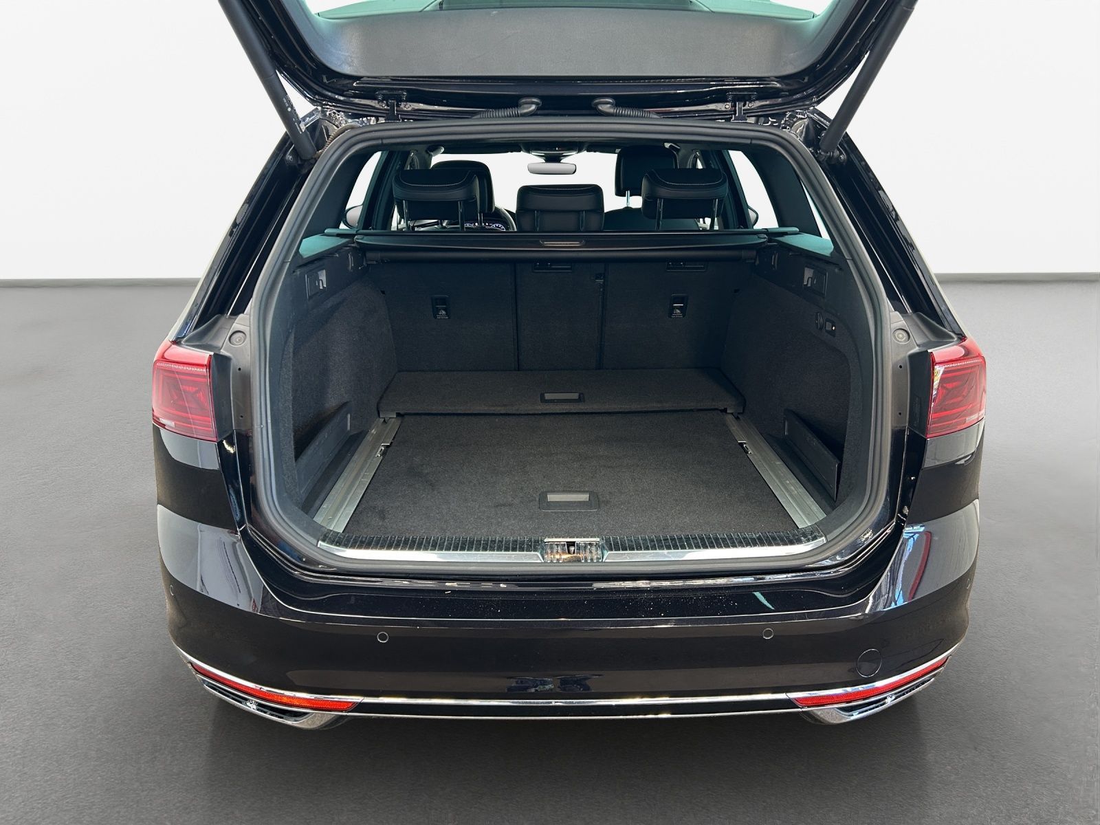 Volkswagen Passat Variant Elegance 4M 2.0 TDI*R-LINE*LEDER*