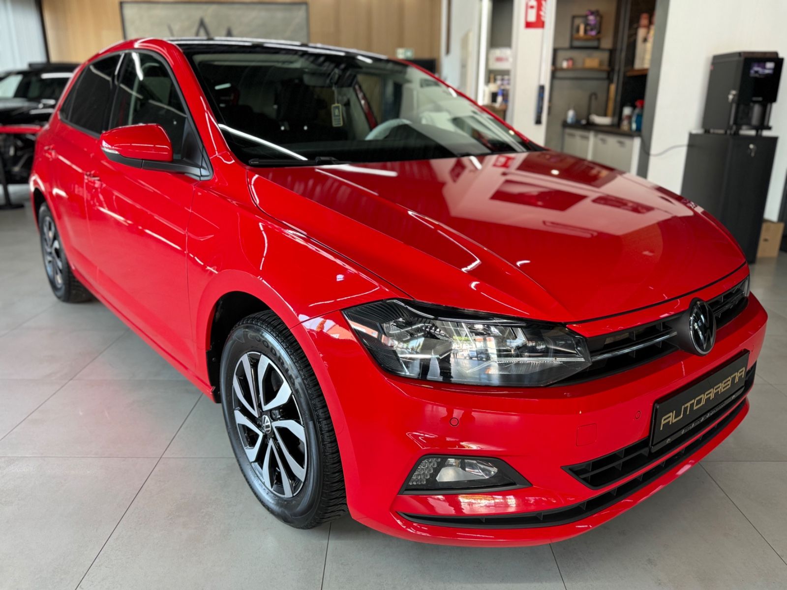Volkswagen Polo 1.0 TSI Comfortline - Samsaru's Car Outlet