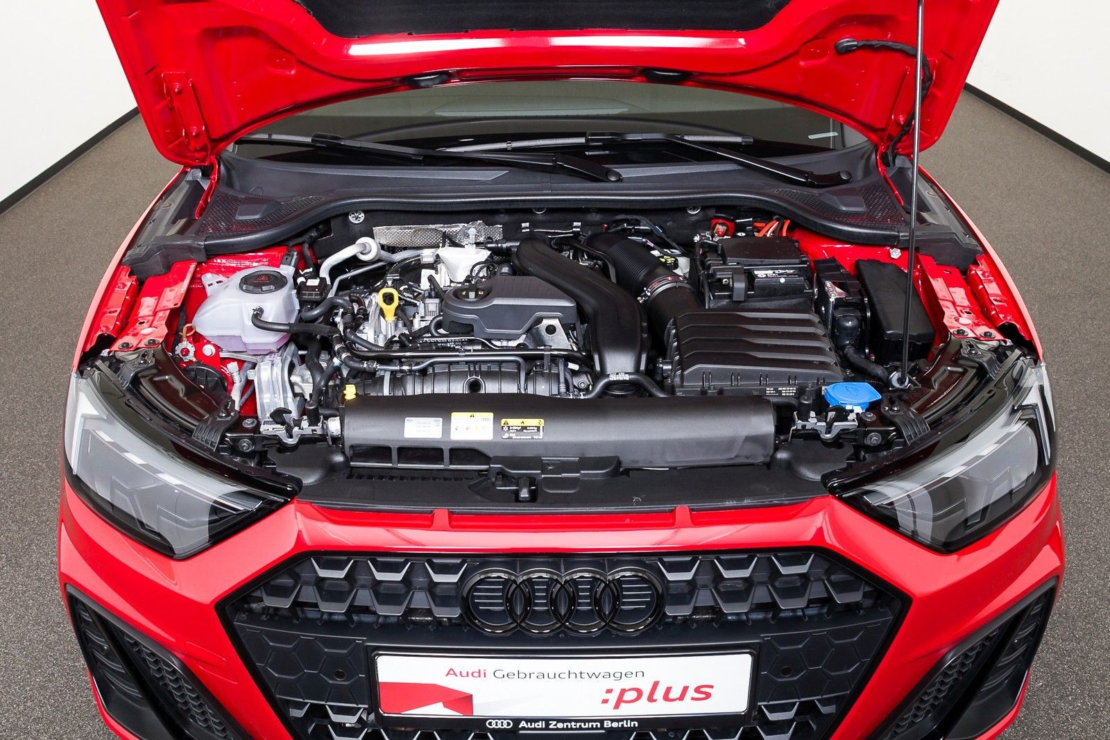 Audi A1 Sportback S line 35 TFSI S tr. - Samsaru's Car Outlet