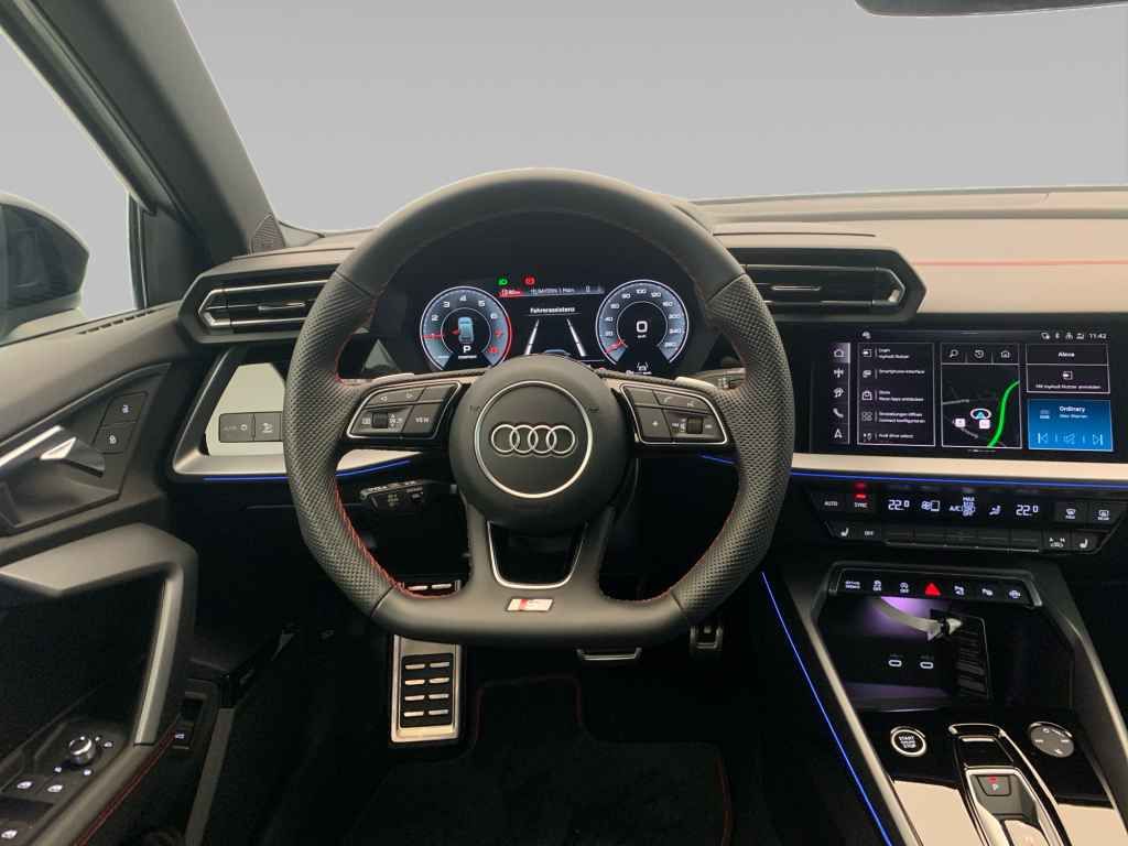 Audi A3 Sportback S line TFSI qua *AHK*MATRIX*R-CAM*