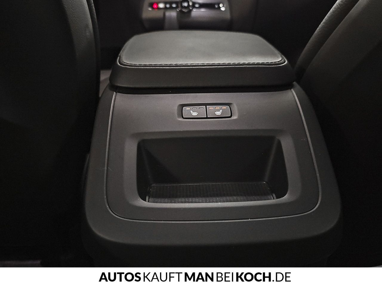 Volvo XC90 B5 AWD PlusBright STHz AHK 360 VLED MEM H&K