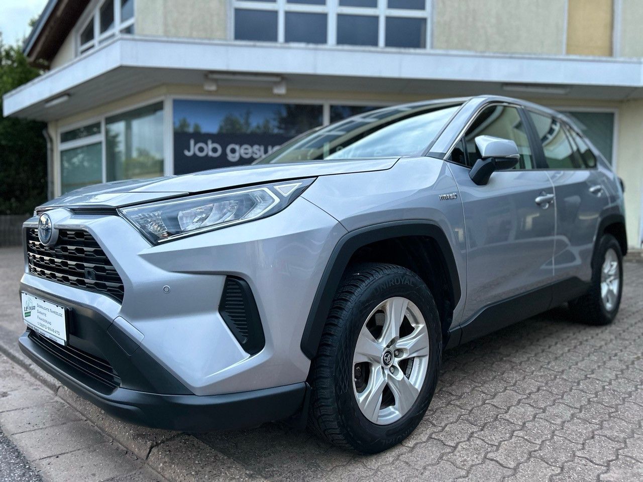 Toyota RAV4 Hybrid - Samsaru's Car Outlet