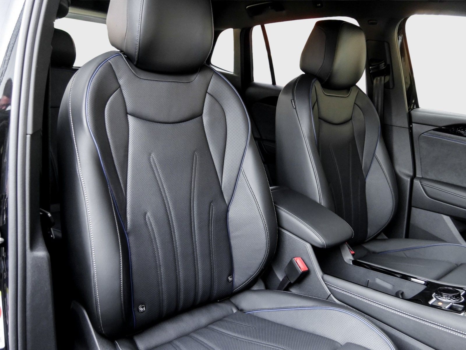 Volkswagen Tiguan R-Line eHybrid AHK 20" Harman Leder IQ.Li