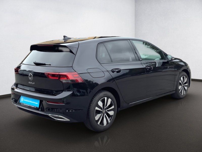 Volkswagen Golf VIII 1.5 TSI Move - Samsaru's Car Outlet