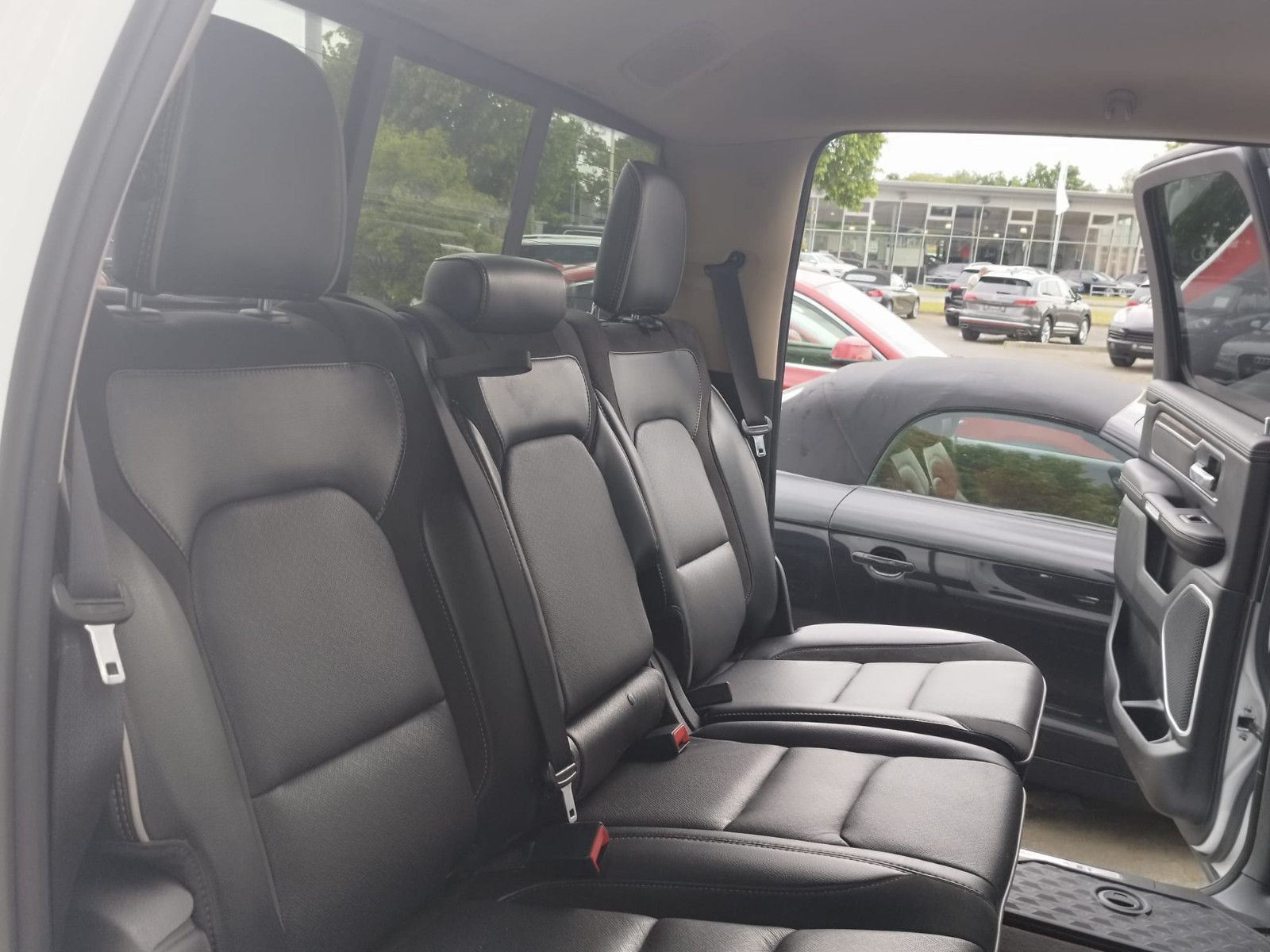 Dodge RAM 1500 Laramie Crew Cab 4x4  Kamera Leder LED