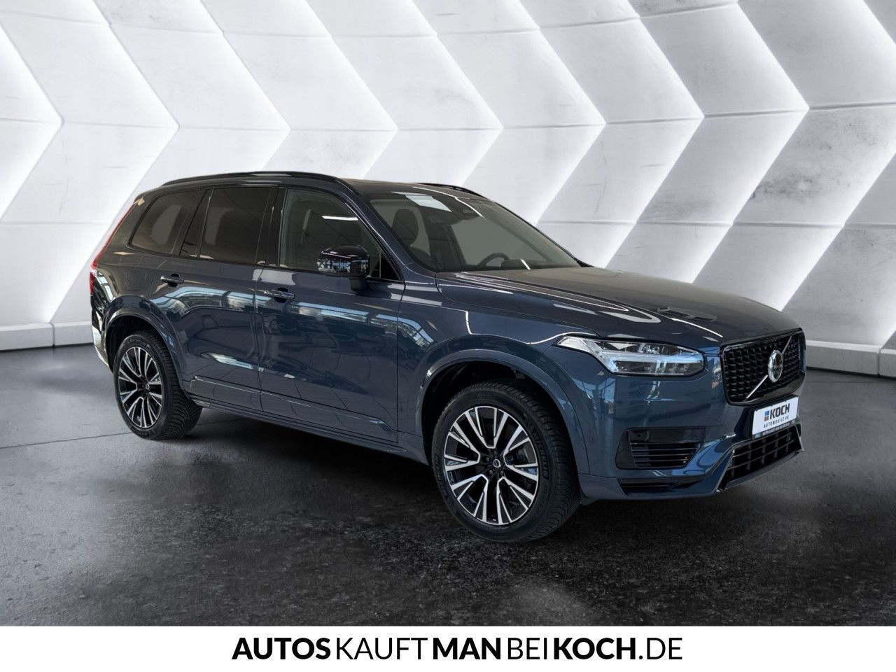 Volvo XC90 T8 Plug-In AWD Plus Dark - Samsaru's Car Outlet
