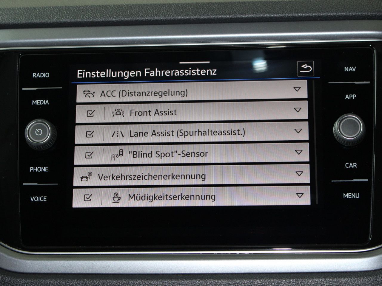 Volkswagen T-Roc 1.5 TSI ACT OPF DSG ACTIVE - Samsaru's Car Outlet