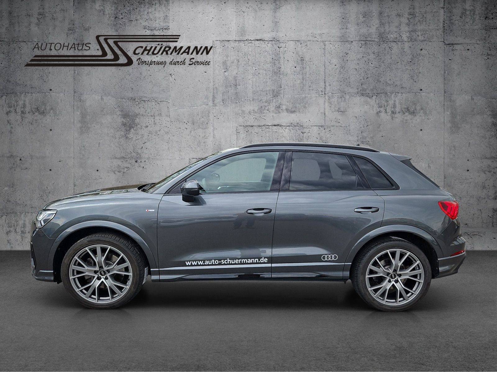 Audi Q3 40 TFSI quattro S tronic S line - Samsaru's Car Outlet