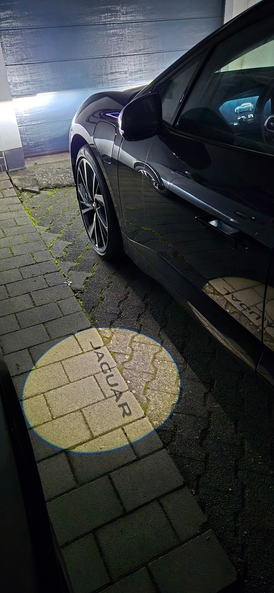 Jaguar I-PACE HSE/BlackPack/HUD/AIR/22Zoll/Matrix/750W