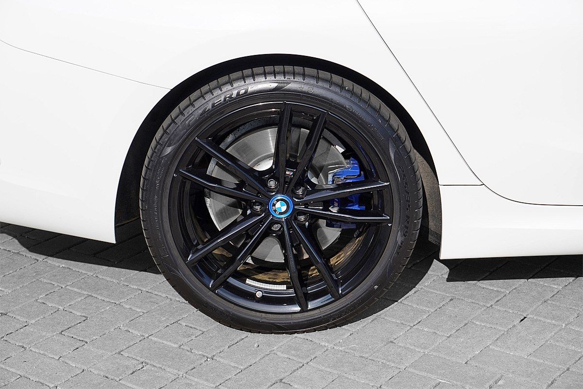 BMW 330e xDrive Touring M Sport - Samsaru's Car Outlet