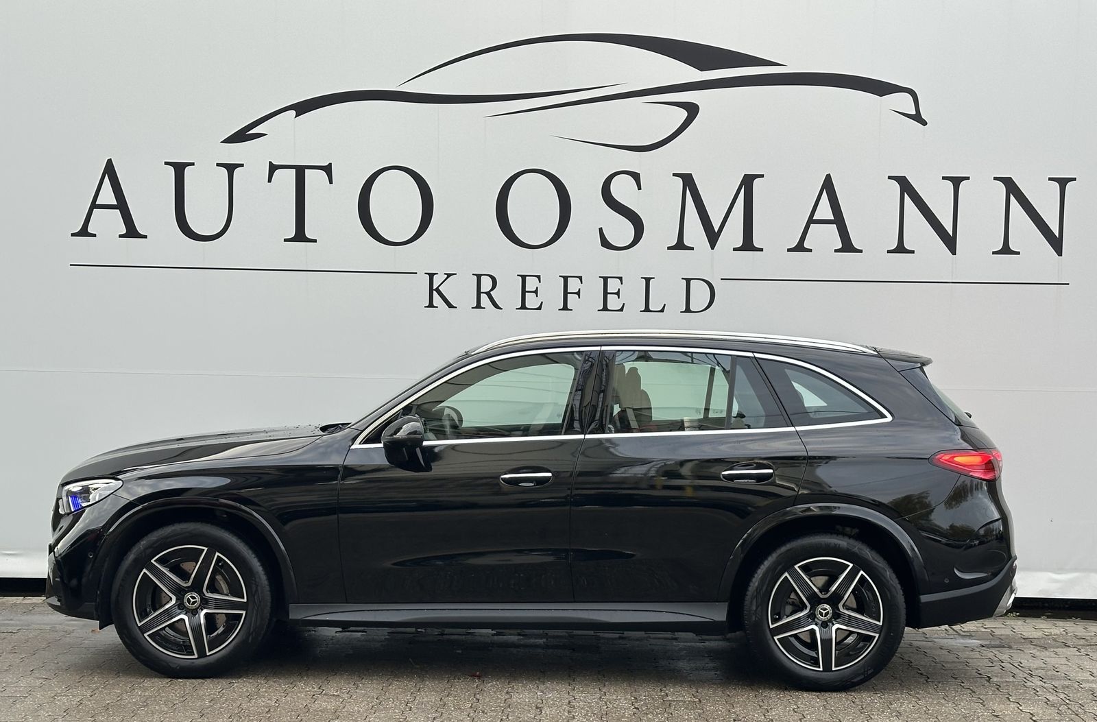 Mercedes-Benz GLC 300 4Matic 9G-TRONIC AMG Line Advanced