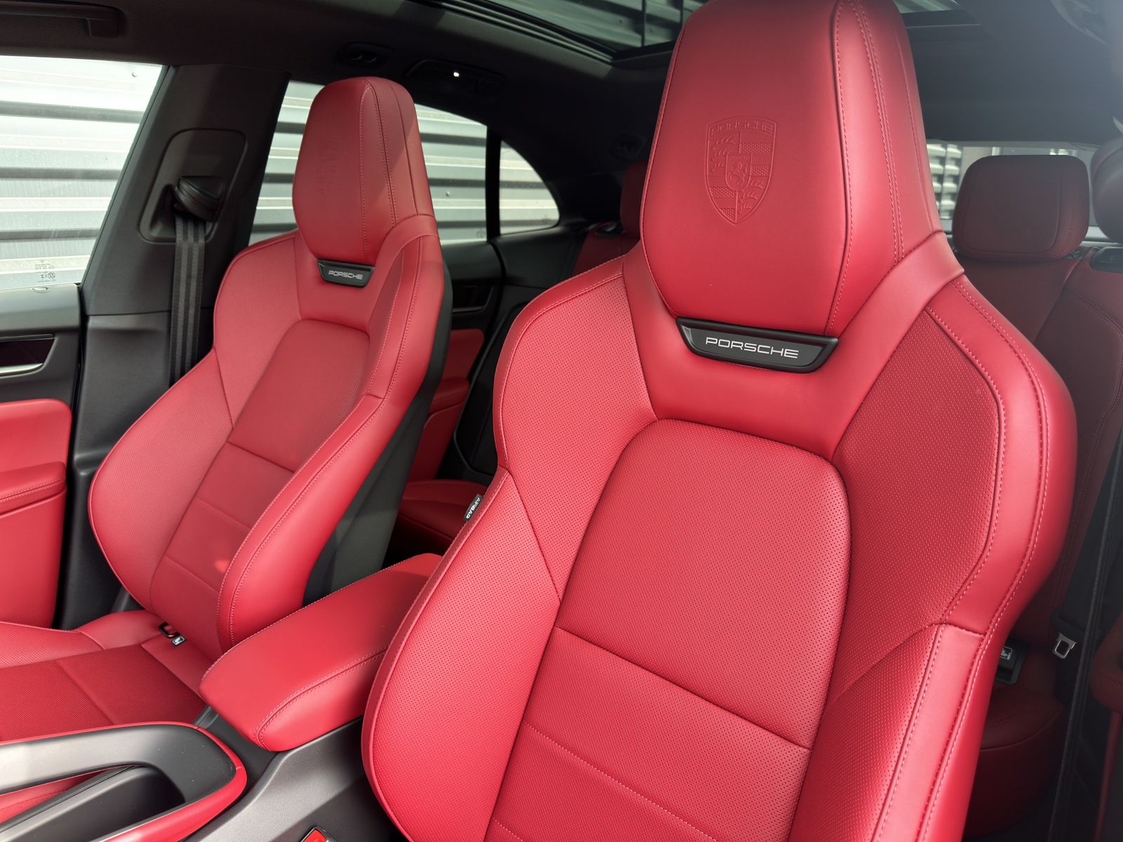 Porsche Macan 4S | Panorama | Hinterachslenkung | BOSE |