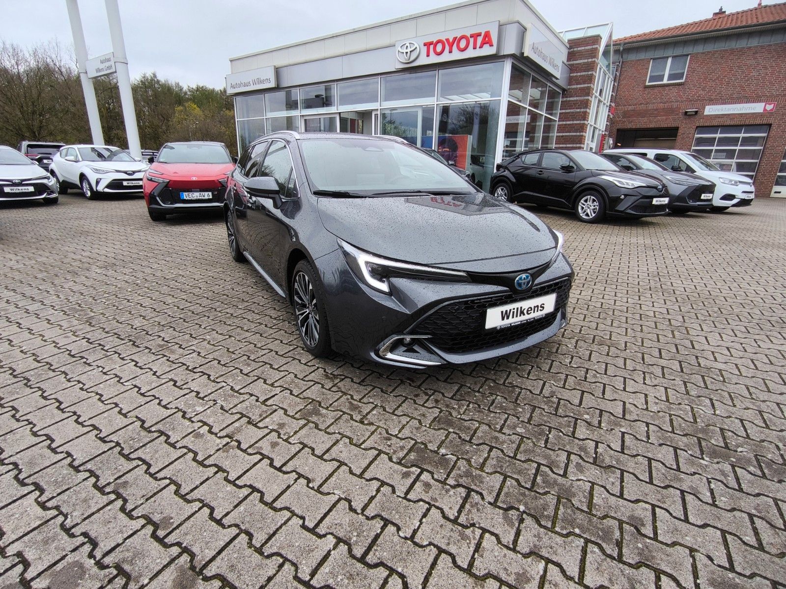 Toyota Corolla Touring Sports Hybrid Team D - Samsaru's Car Outlet
