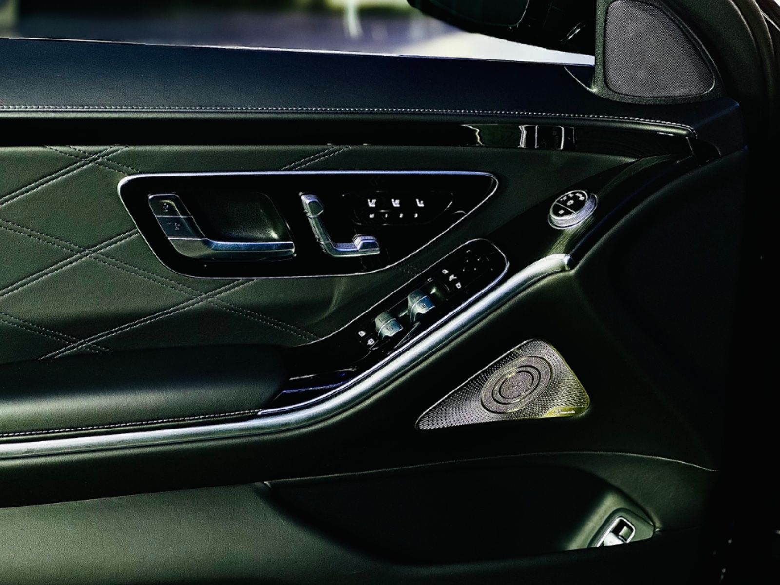 Mercedes-Benz S 580 Maybach - Samsaru's Car Outlet
