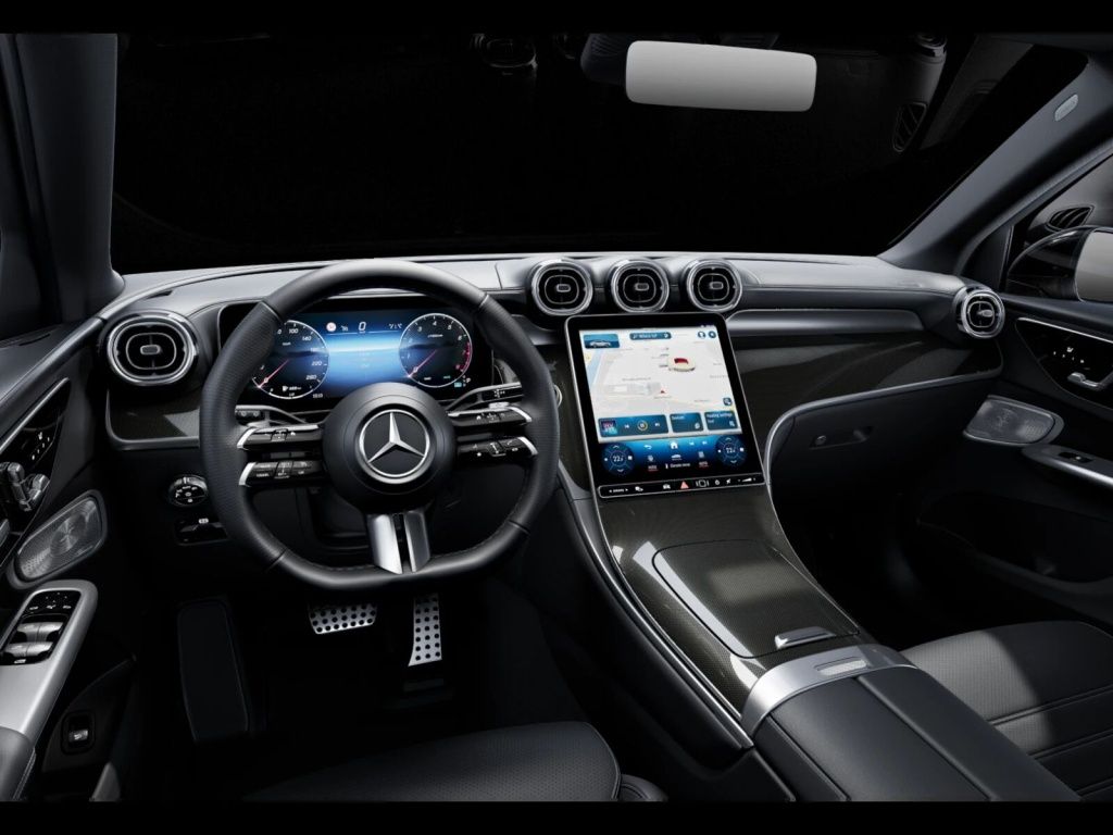 Mercedes-Benz GLC 300 4M AMG+AMBIENTE+DISTRO+MEMORY+NIGHTP.