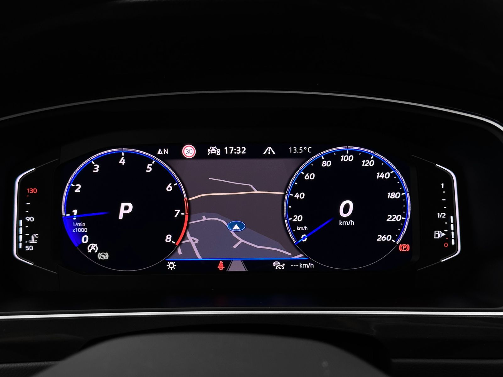 Volkswagen Tiguan R-Line - Samsaru's Car Outlet