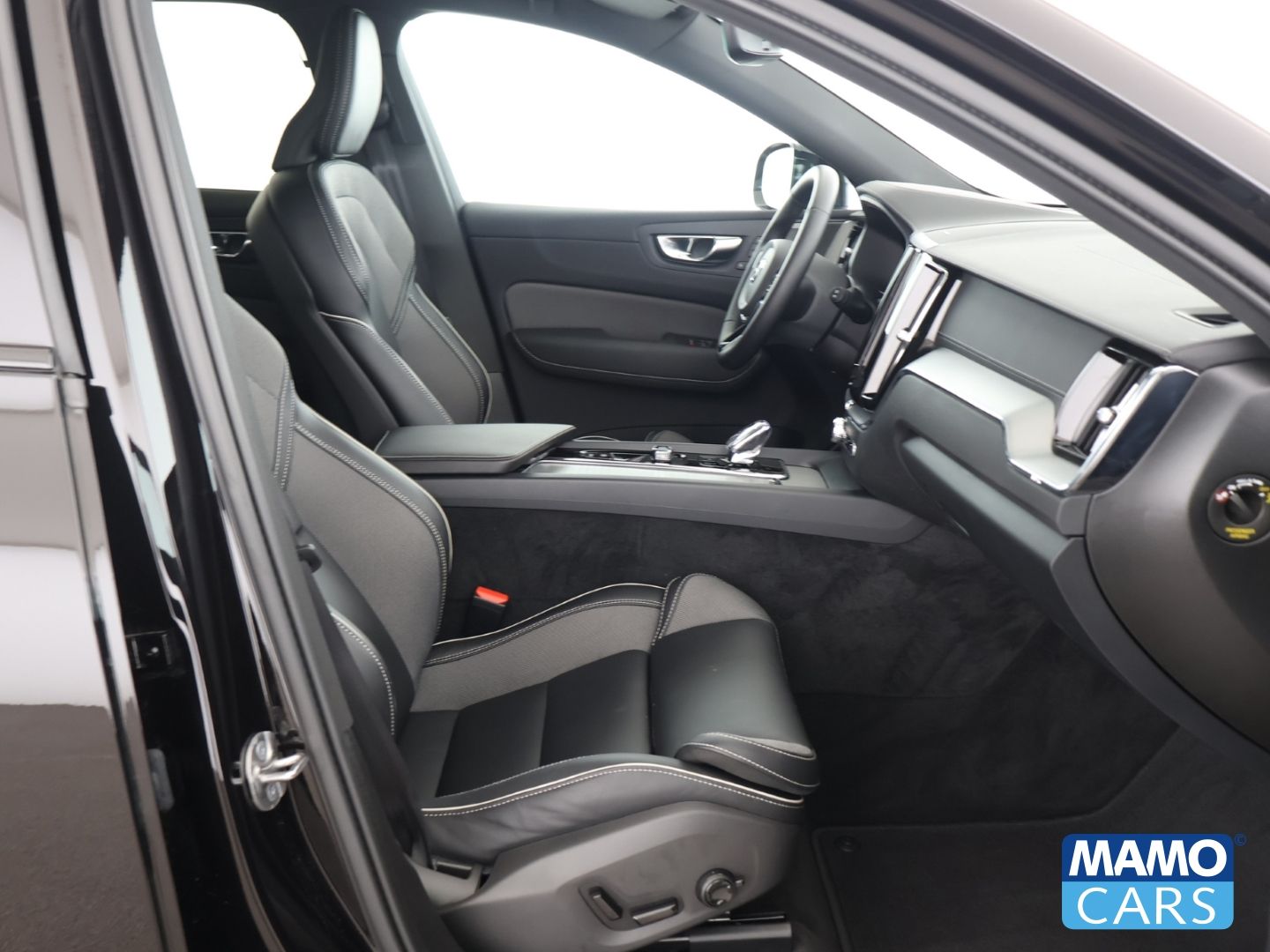 Volvo XC60 T6 AWD Ultra Black Edition ACC/AHK/PANO/360