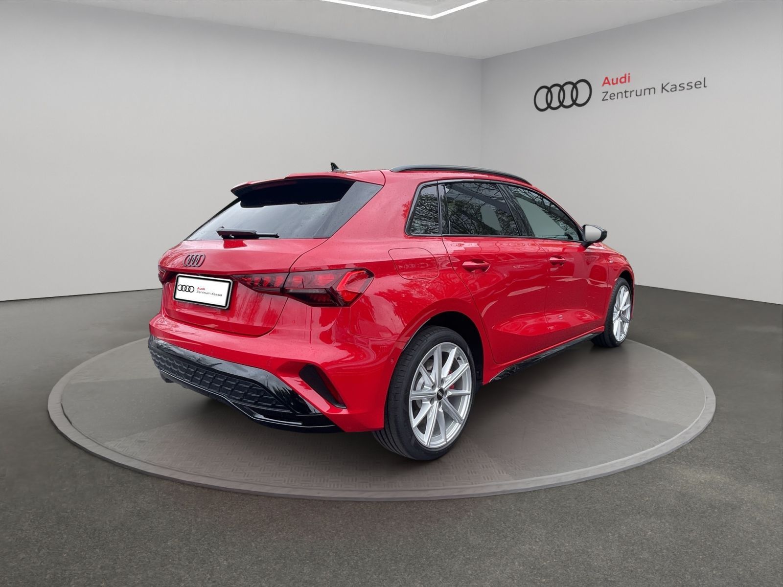 Audi A3 SB 45 TFSI e S line LED AHK Kamera Carplay