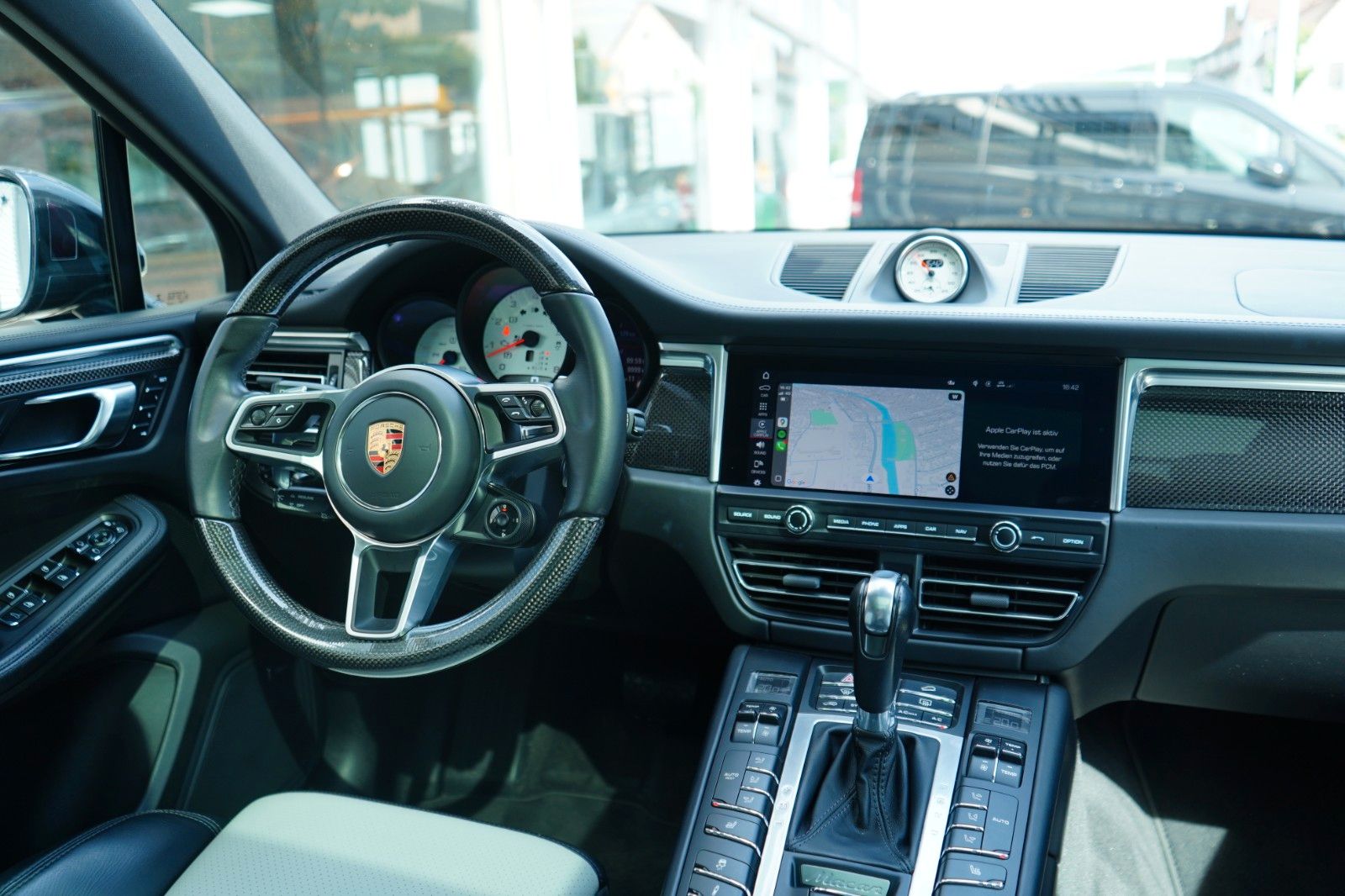 Porsche Macan S - Samsaru's Car Outlet