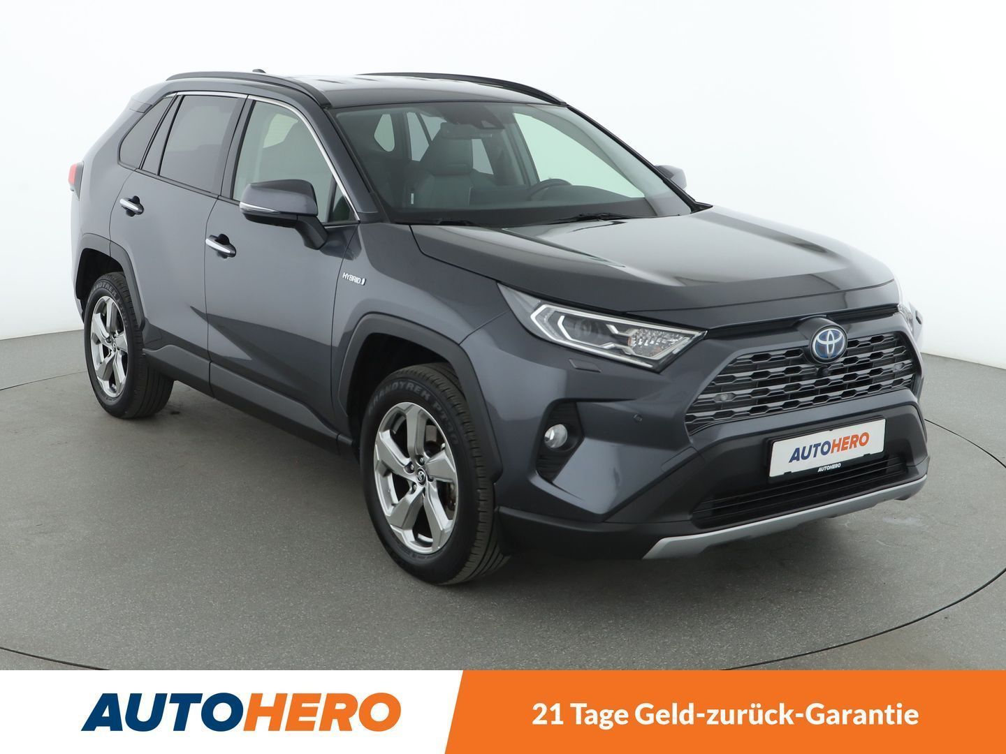 Toyota RAV 4 2.5 Hybrid 4x4 Lounge - Samsaru's Car Outlet