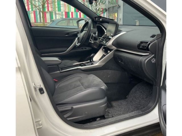 Mitsubishi Eclipse Cross Plus Select Black Hybrid 4WD 2.4 M