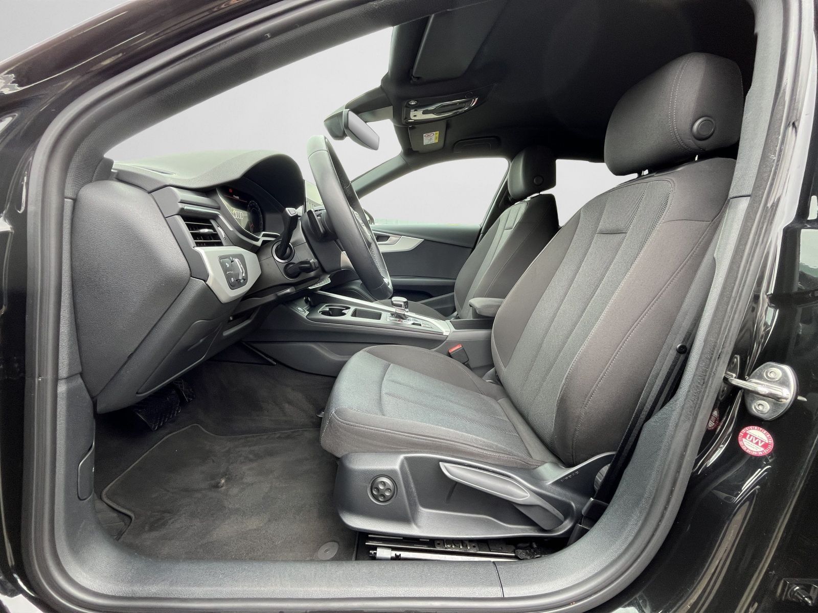 Audi A4 Avant 40 TDI quattro advanced - Samsaru's Car Outlet