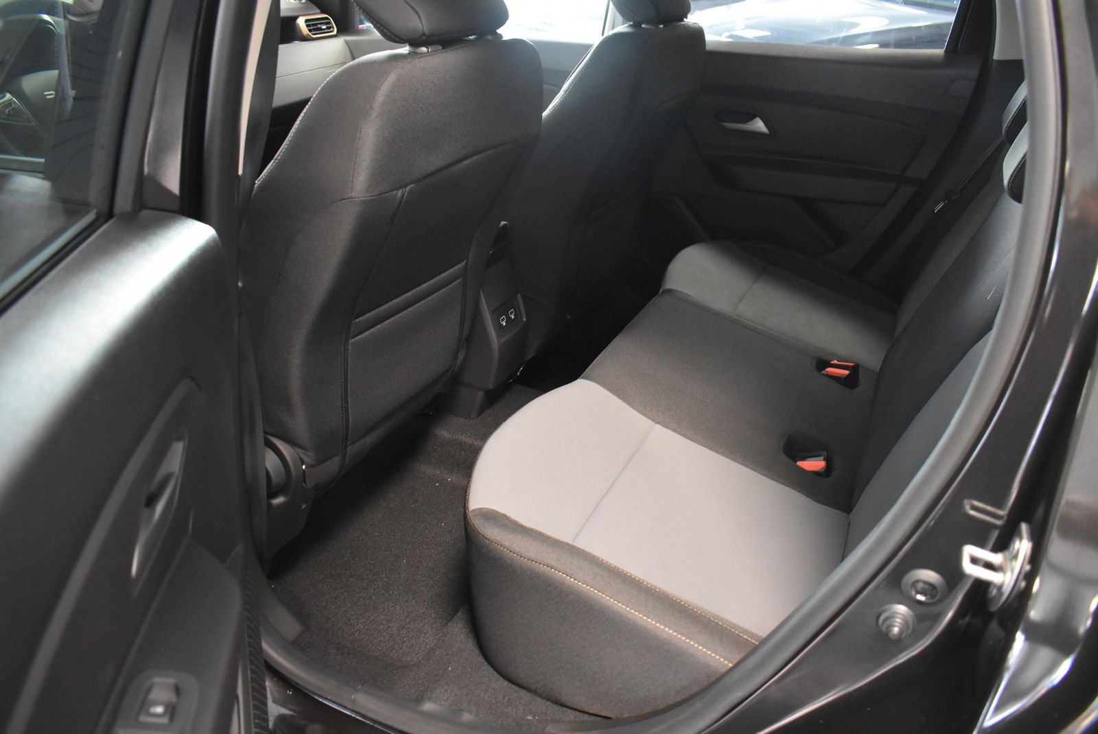 Dacia Duster dCI 115 4WD Extreme+ - Samsaru's Car Outlet