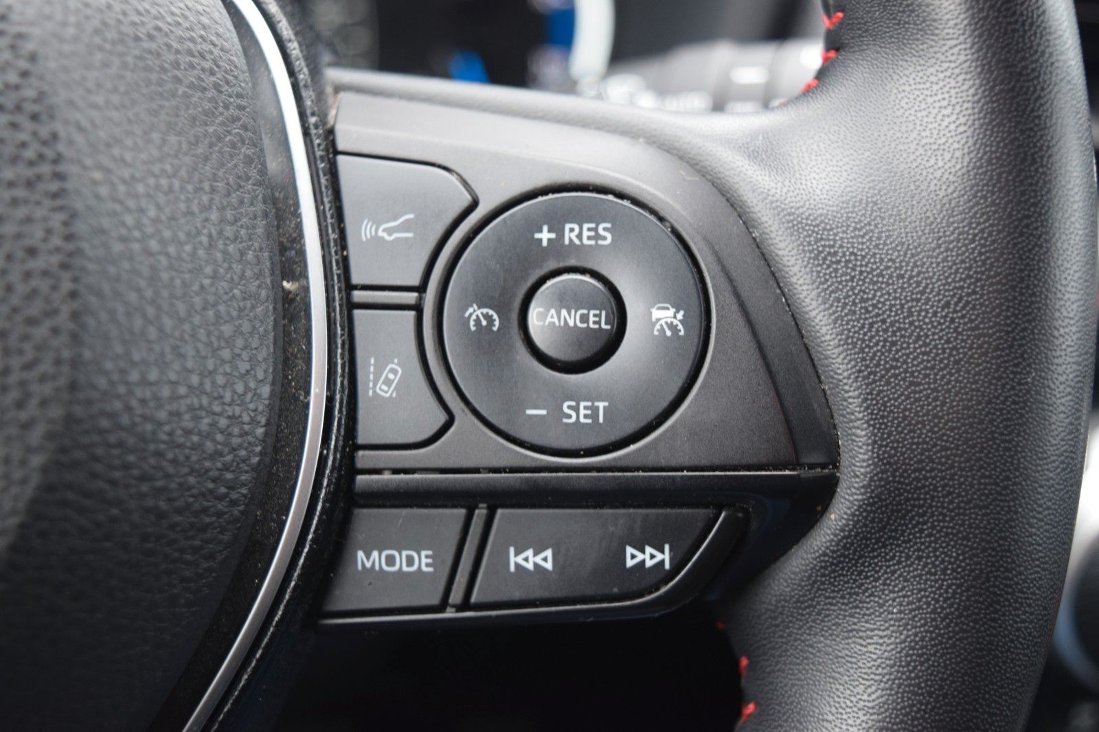 Toyota RAV 4 Plug-in Hybrid - Samsaru's Car Outlet