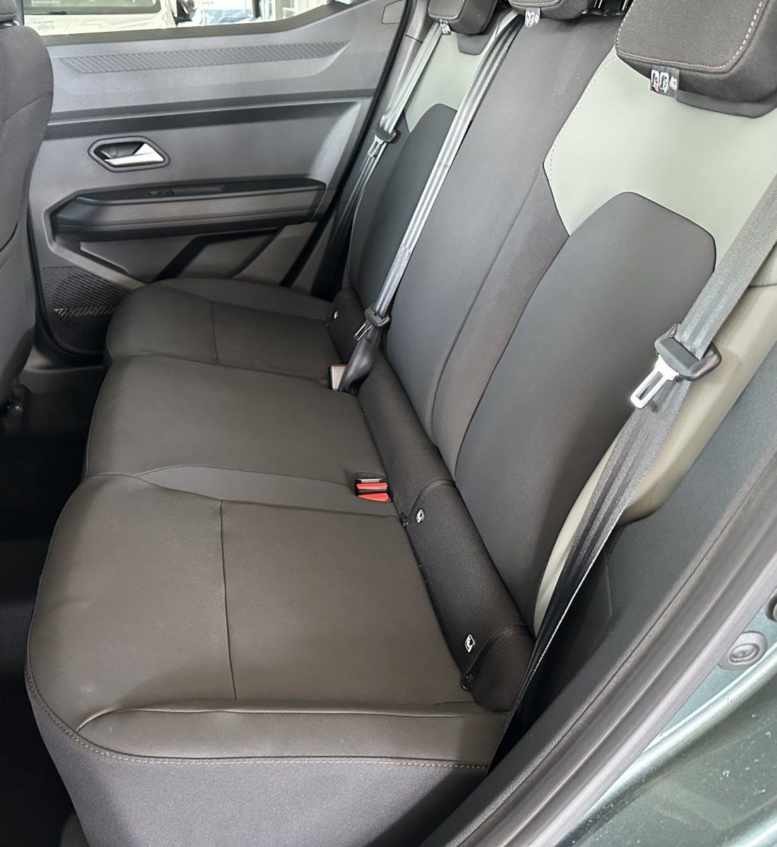 Dacia Duster III Extreme TCe 130 4X4 - Samsaru's Car Outlet