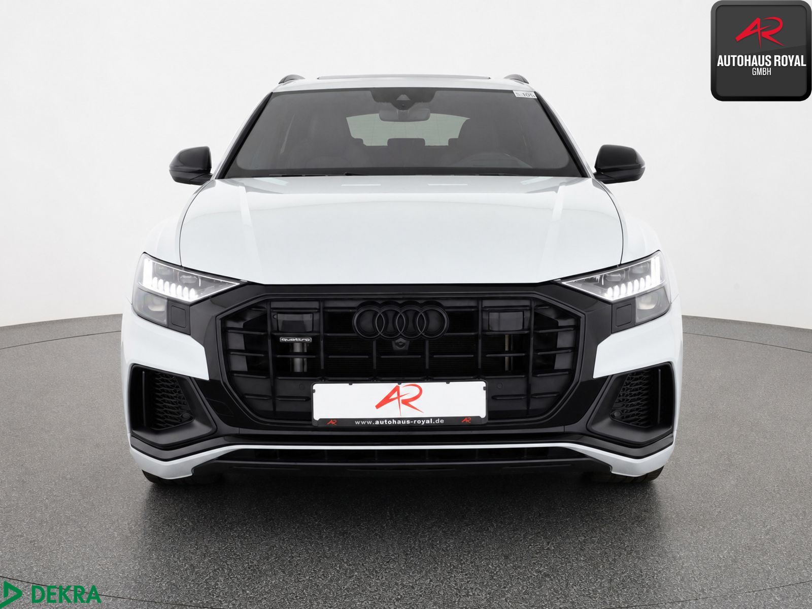 Audi Q8 55 TFSI qu 3x S Line MASSAGE,S-SITZE,B+O,AHK