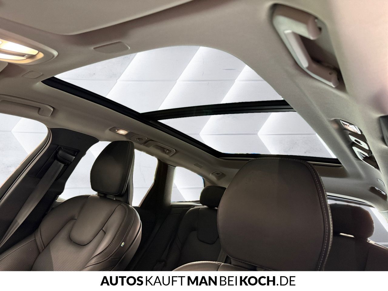 Volvo XC60 T6 Recharge AWD Plus ACC BLIS AHK STHz PANO