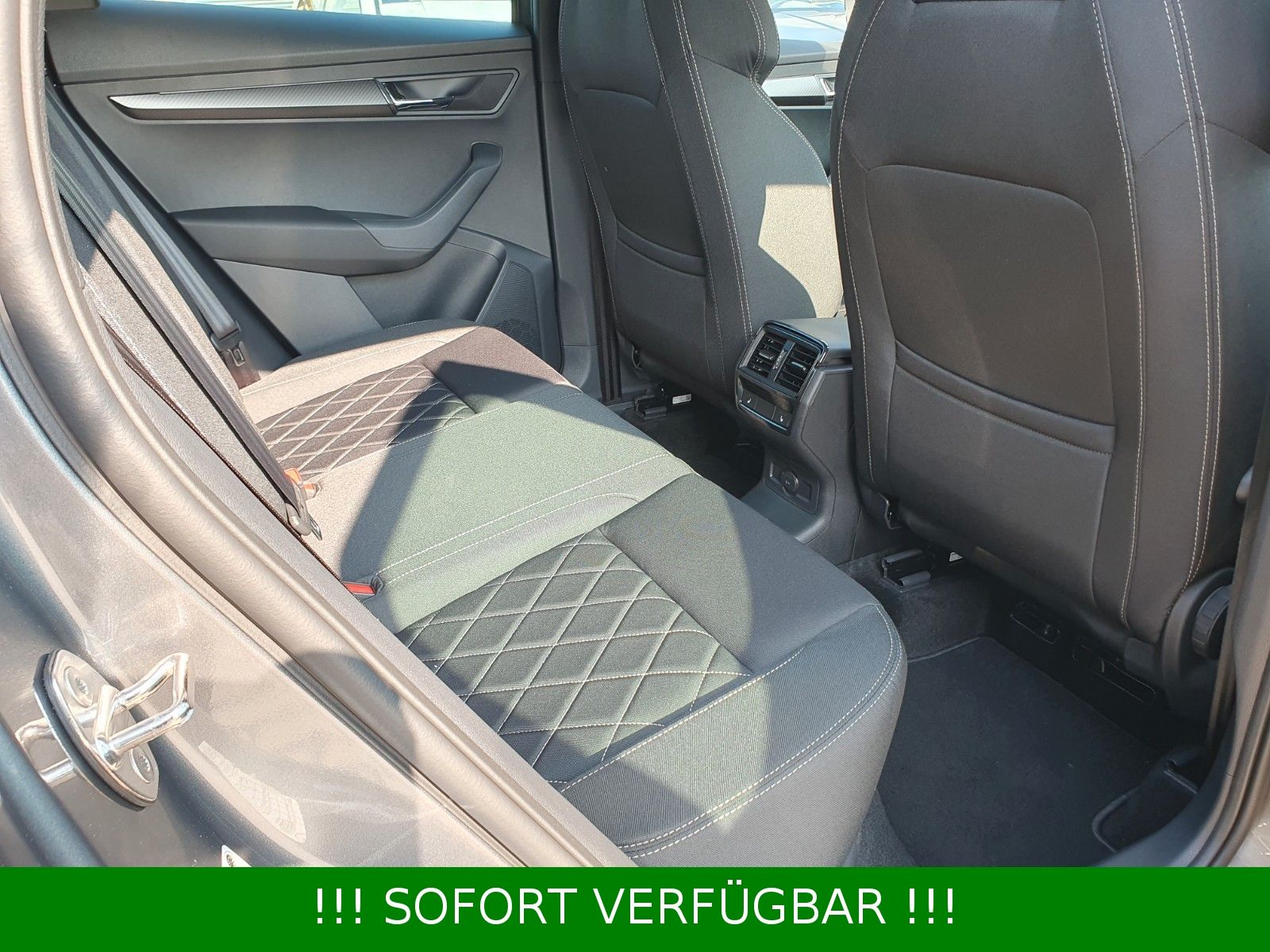 Skoda Karoq 1.5TSI DSG Sportline *19"*AHK*5J. *CANTON*