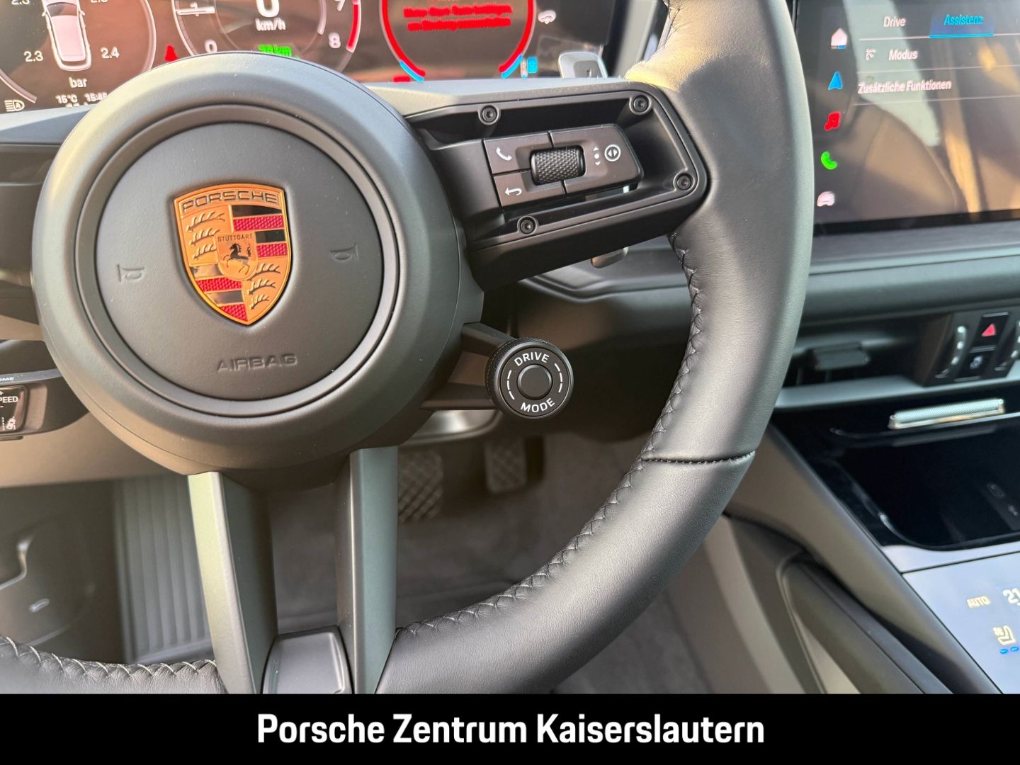 Porsche Cayenne E-Hybrid Black Edition HA-Lenkung 21-Zol